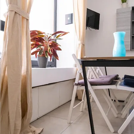 Hotel Alma's House *